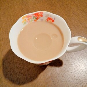 ココナッツオイルと粉末生姜で　ほっとミルクコーヒー